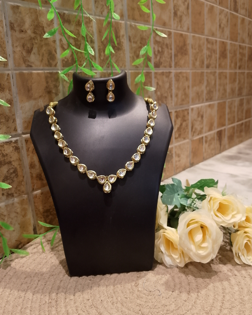 V Neck Kundan Necklace